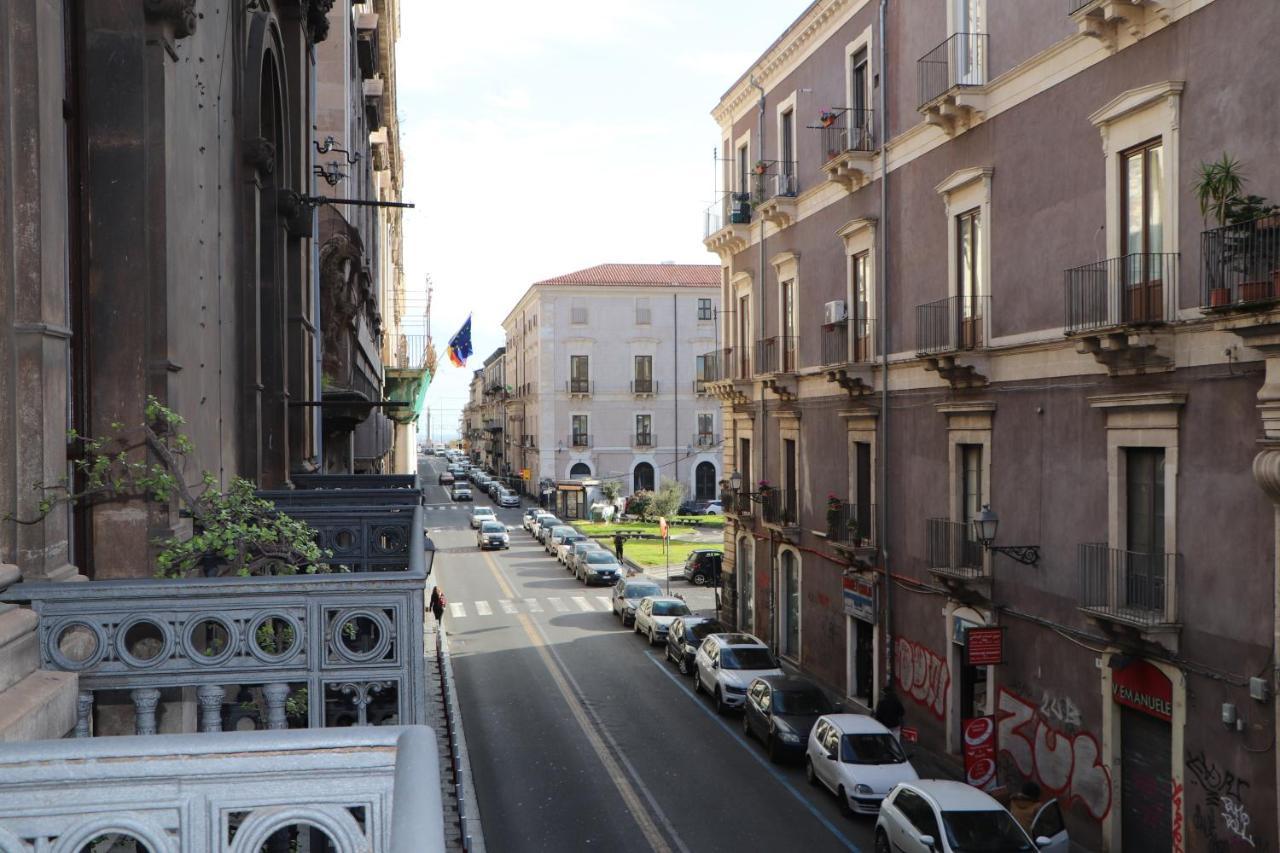 Domus Iole Appartamento Nel Centro Storico Catânia Exterior foto