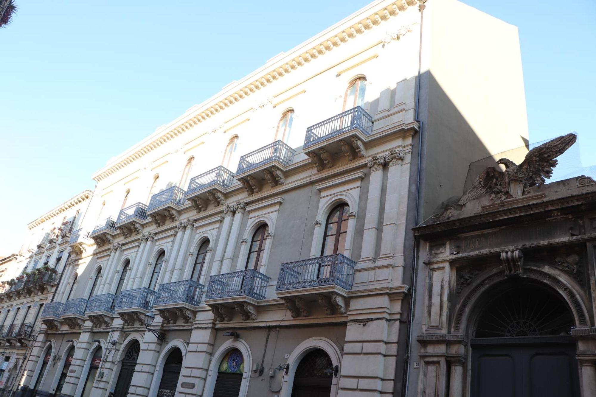 Domus Iole Appartamento Nel Centro Storico Catânia Exterior foto