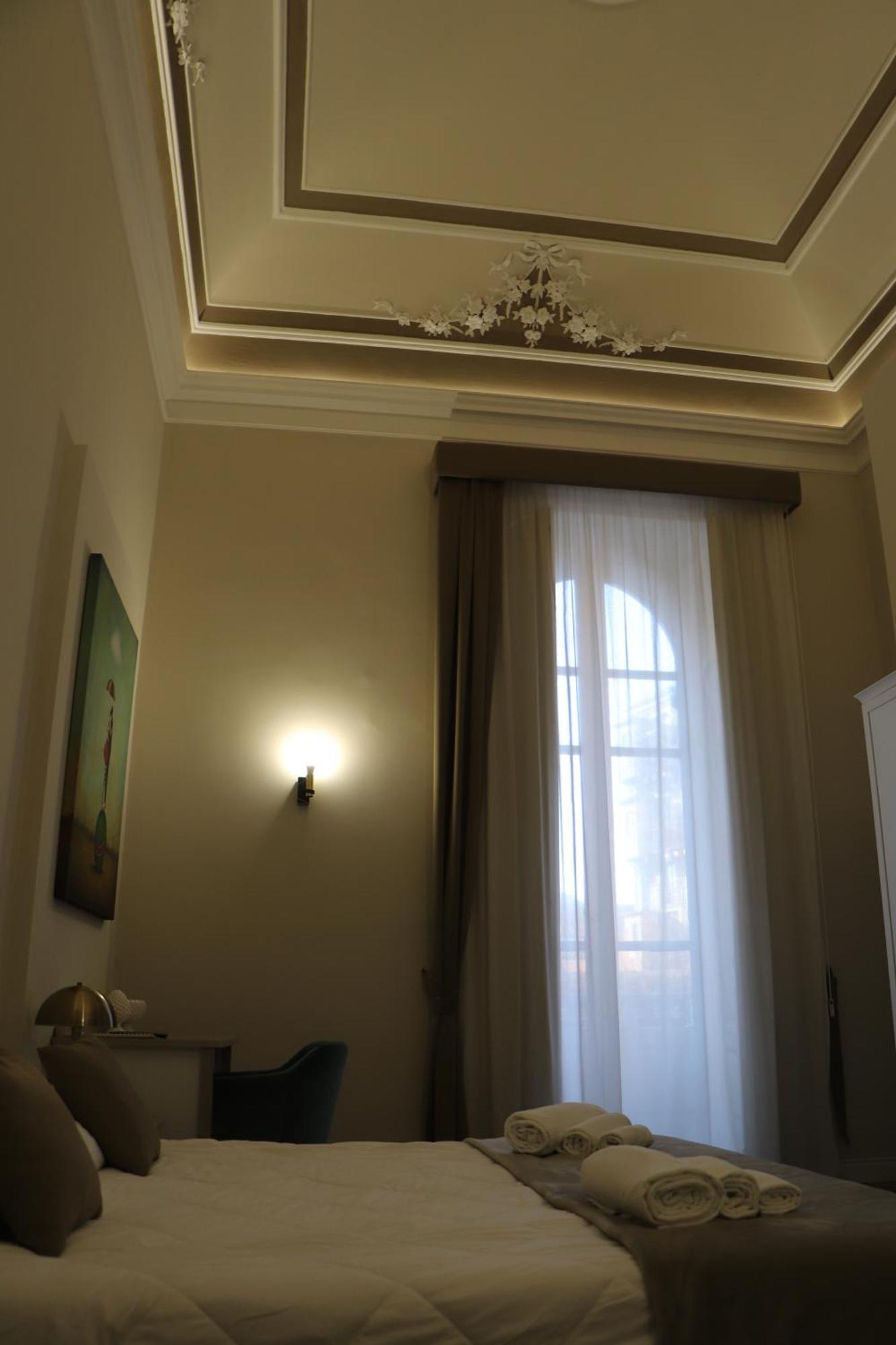 Domus Iole Appartamento Nel Centro Storico Catânia Exterior foto